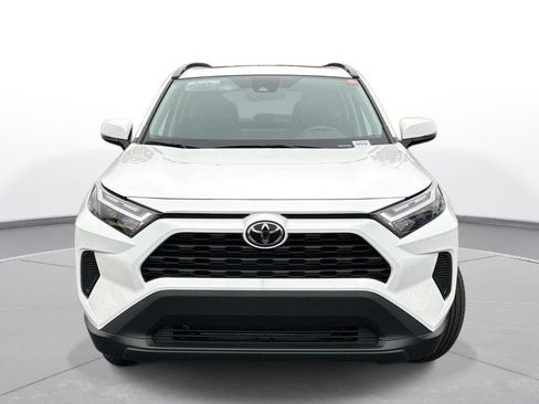 Used 2025 Toyota RAV4 XLE w/ Convenience Package image 3