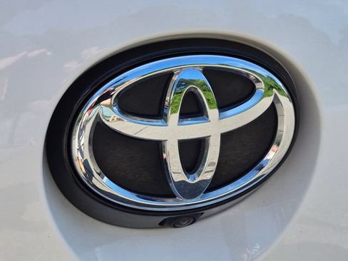 Used 2025 Toyota Corolla SE FWD image 15