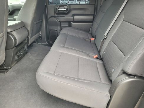 Used 2024 Chevrolet Silverado 2500 Custom w/ Custom Value Package image 11