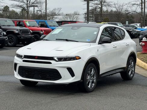 Used 2025 Dodge Hornet R/T w/ R/T Plus Package image 3