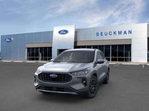 Used 2025 Ford Escape SE image 3