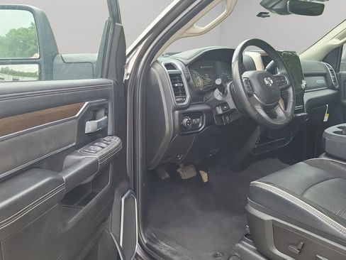 Used 2024 RAM 2500 Laramie w/ Safety Group AWD/4WD image 5