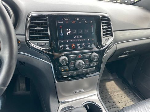 Used 2019 Jeep Grand Cherokee Limited w/ Luxury Group II AWD/4WD image 10