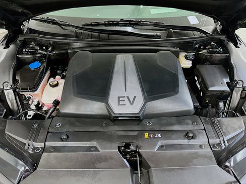 Used 2024 Kia EV6 GT-Line image 36