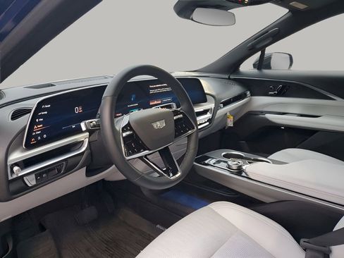 Certified 2024 Cadillac Lyriq Luxury image 29