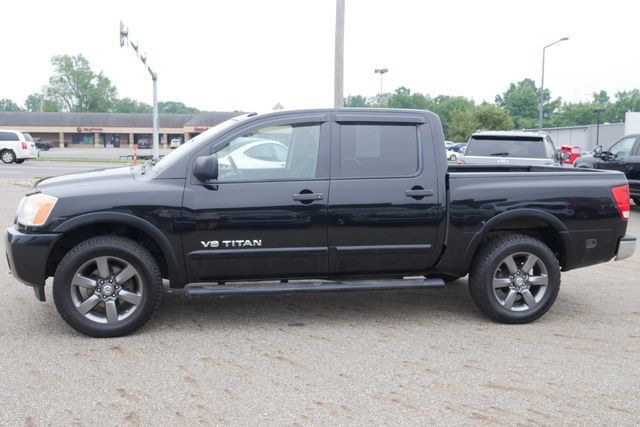 Used 2015 Nissan Titan SV w/ SV Value Truck Package AWD/4WD image 8