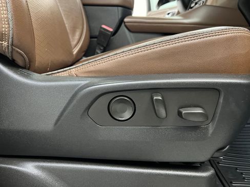 Used 2022 Chevrolet Tahoe High Country image 25