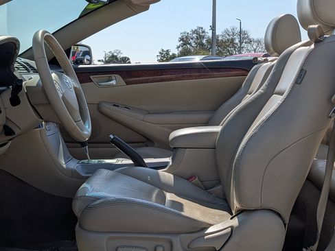 Used 2006 Toyota Solara SLE image 16