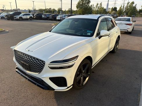 Used 2023 Genesis GV70 2.5T w/ Sport Prestige Package AWD/4WD image 3