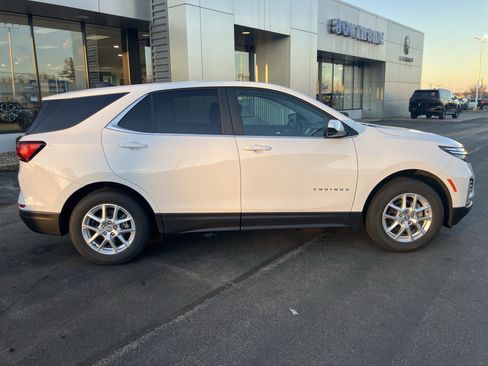 Used 2024 Chevrolet Equinox LT AWD/4WD image 8