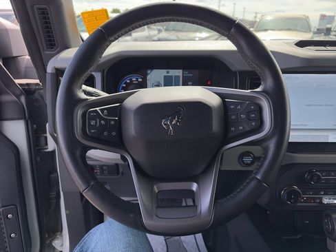 Used 2022 Ford Bronco Badlands image 14