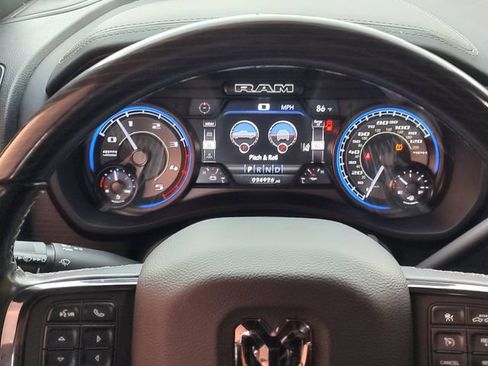Used 2022 RAM 2500 Limited AWD/4WD image 12