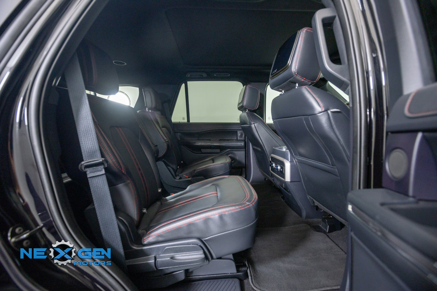 Used 2024 Ford Expedition Limited AWD/4WD image 40