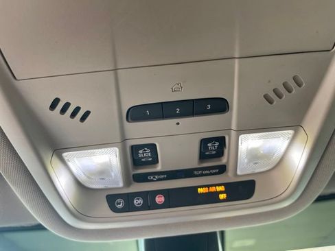 Used 2019 GMC Acadia Denali FWD image 23