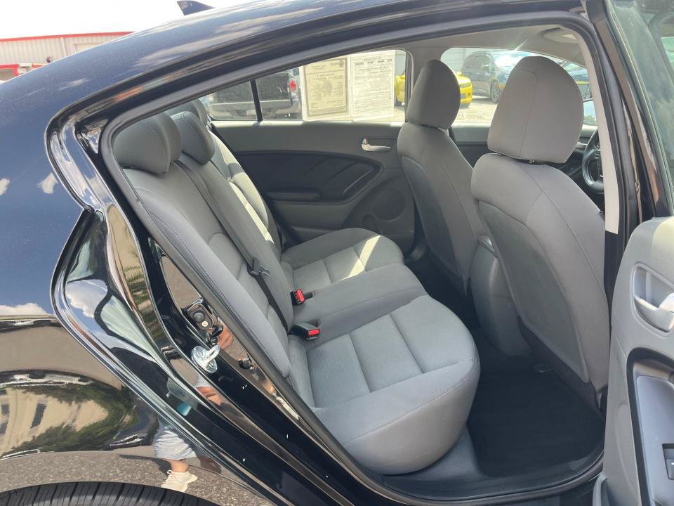 Used 2017 Kia Forte LX FWD image 30