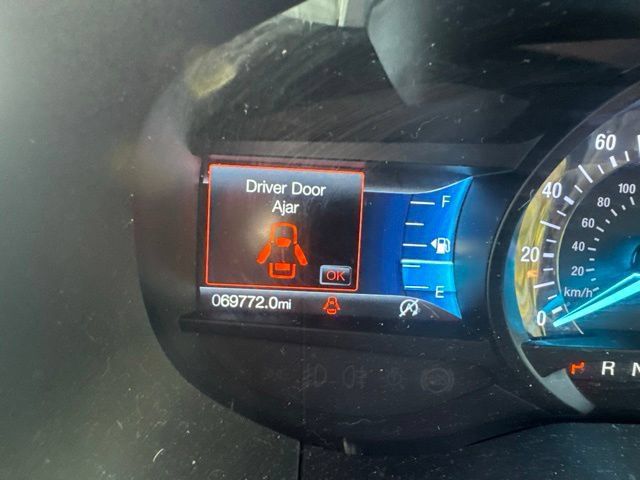 Used 2019 Ford Edge Titanium FWD image 11