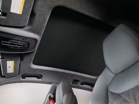 New 2026 Audi SQ8 Prestige image 24