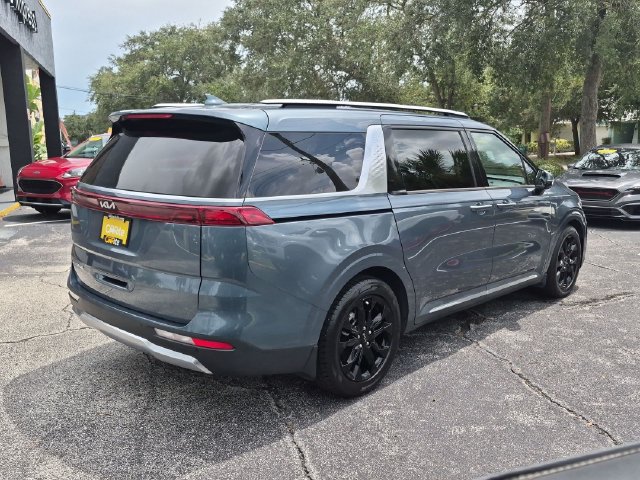 Used 2022 Kia Carnival SX FWD image 5