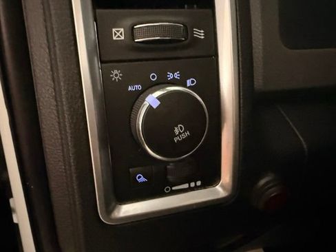 Used 2018 RAM 1500 Big Horn AWD/4WD image 12