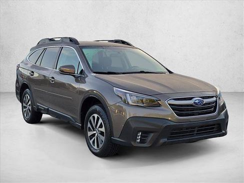 Used 2022 Subaru Outback Premium AWD/4WD image 3