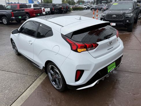 Used 2020 Hyundai Veloster Turbo FWD image 4