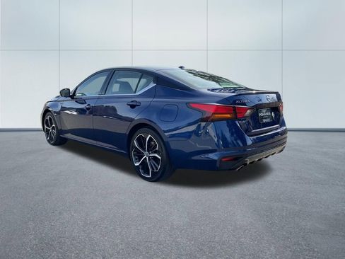 Used 2024 Nissan Altima 2.5 SR w/ SR Premium Package image 7