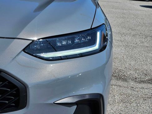 Used 2024 Honda HR-V Sport image 11