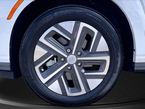 Used 2023 Hyundai Kona SE FWD image 9