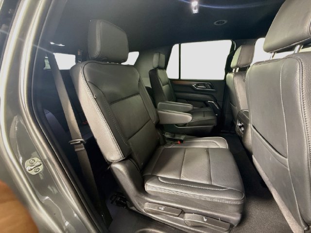 Used 2025 GMC Yukon Denali RWD image 26
