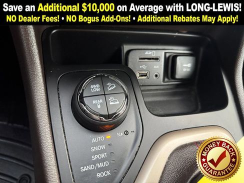 Used 2015 Jeep Cherokee Trailhawk w/ Leather Interior Group image 29