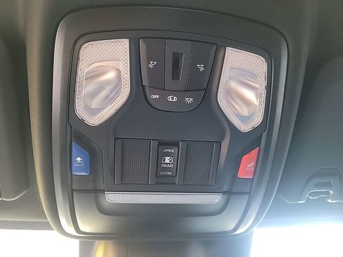 New 2024 RAM 2500 Tradesman w/ Safety Group AWD/4WD image 14