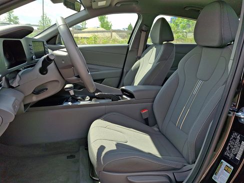 Certified 2025 Hyundai Elantra Sport FWD image 13