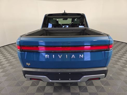 Used 2022 Rivian R1T Adventure AWD/4WD image 4