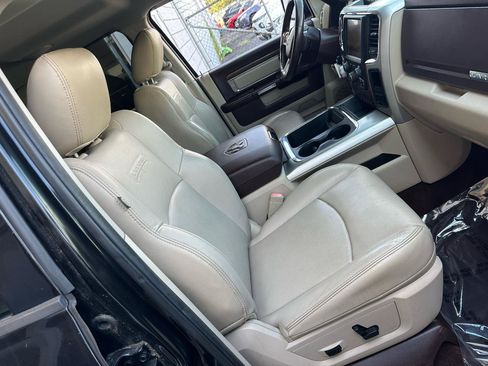 Used 2017 RAM 1500 Laramie RWD image 21