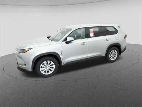 New 2026 Toyota Grand Highlander XLE image 2