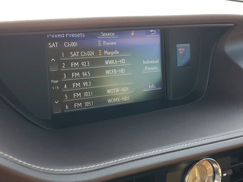 Used 2017 Lexus ES 350 image 31