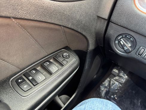 Used 2017 Dodge Charger R/T w/ Blacktop Package image 21