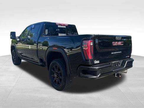 Used 2024 GMC Sierra 2500 AT4 w/ AT4 Premium Plus Package AWD/4WD image 14