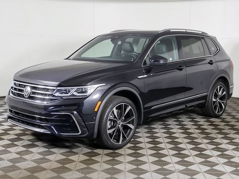 Used 2023 Volkswagen Tiguan SEL R-Line AWD/4WD image 10