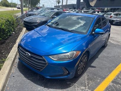 Used 2017 Hyundai Elantra Limited w/ Limited Tech Package 04