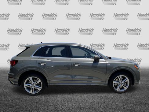 Used 2020 Audi Q3 2.0T Premium w/ Convenience Package AWD/4WD image 10
