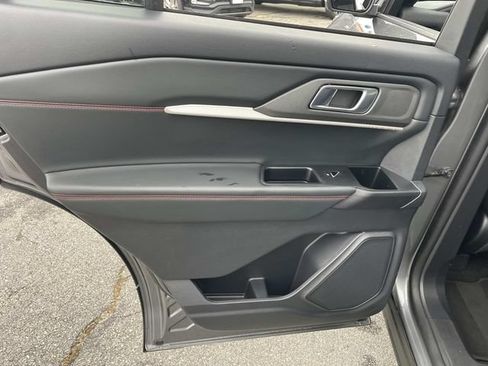 Used 2025 Ford Explorer ST-Line AWD/4WD image 18