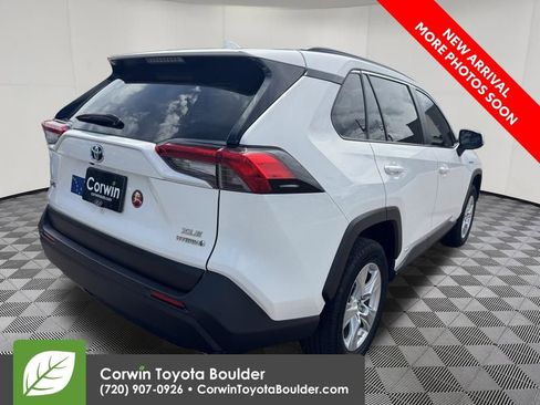 Used 2019 Toyota RAV4 XLE w/ Convenience Package AWD/4WD image 7