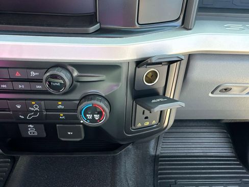 New 2025 Ford F550 4x4 Regular Cab Super Duty image 32