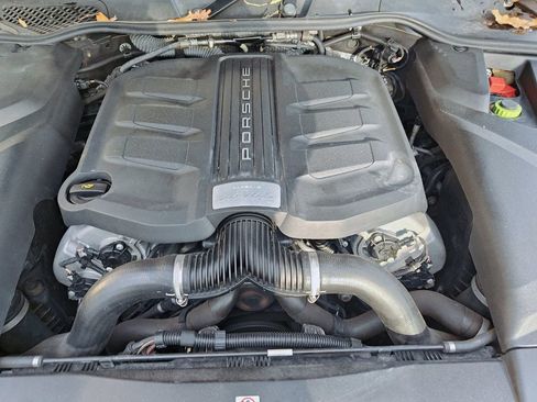 Used 2016 Porsche Cayenne S image 21