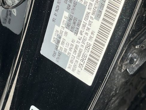 Used 2025 MAZDA CX-70 3.3 Turbo w/ Preferred Package image 29