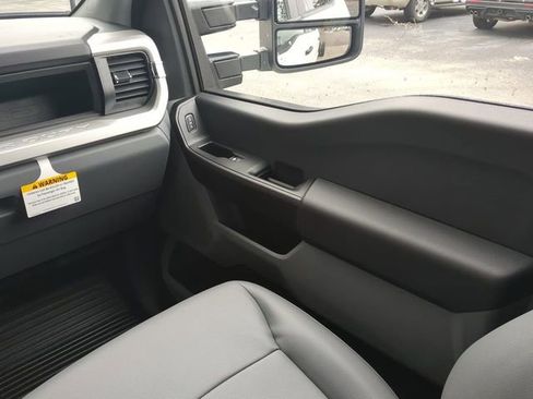 New 2026 Ford F450 XL w/ XL Chrome Package image 18