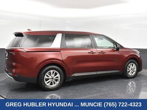 Used 2023 Kia Carnival LX FWD image 21