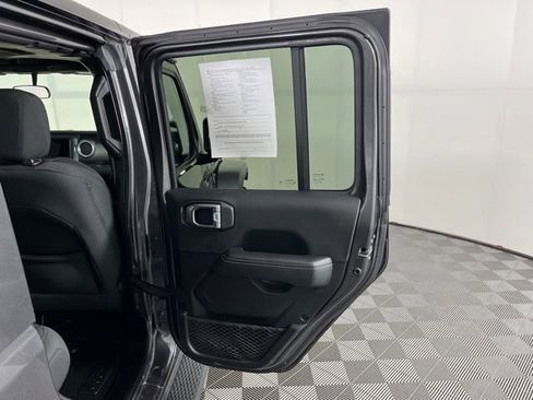 Used 2021 Jeep Wrangler Unlimited Sahara w/ Dual Top Group AWD/4WD image 40