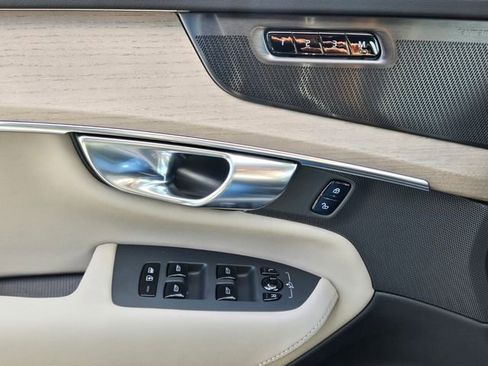 New 2026 Volvo XC90 B6 Plus w/ Protection Package Premier image 26